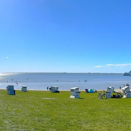 Nyaraló Moderne Doppelhaushaelfte Nahe Und Deich In *