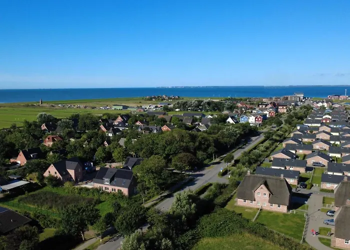 Semesterbostad Moderne Doppelhaushaelfte Nahe Und Deich In *