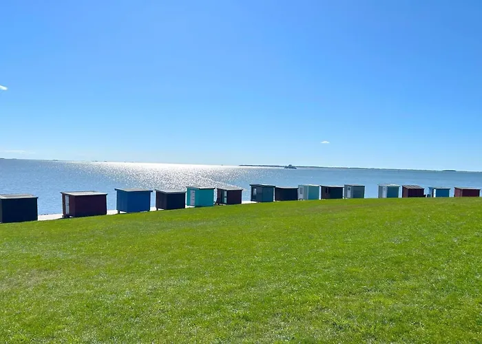 Semesterbostad Moderne Doppelhaushaelfte Nahe Und Deich In