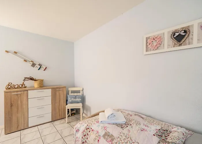 Moderne Doppelhaushaelfte Nahe Und Deich In * Dagebüll